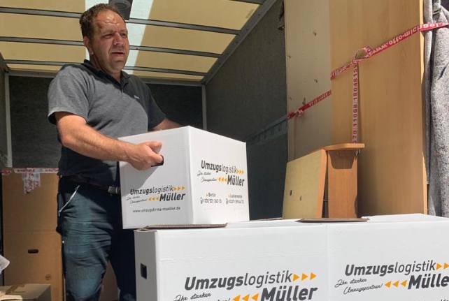 Studentenumzug das richtige Fahrzeug inkl. erfahrenen Fahrer Landshut